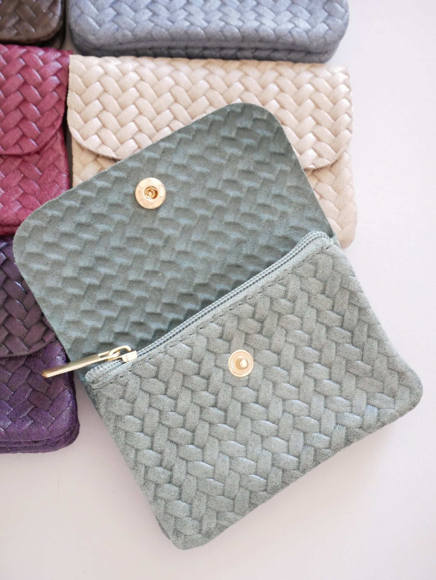 CARTERA TRENZADA (piel 100%)