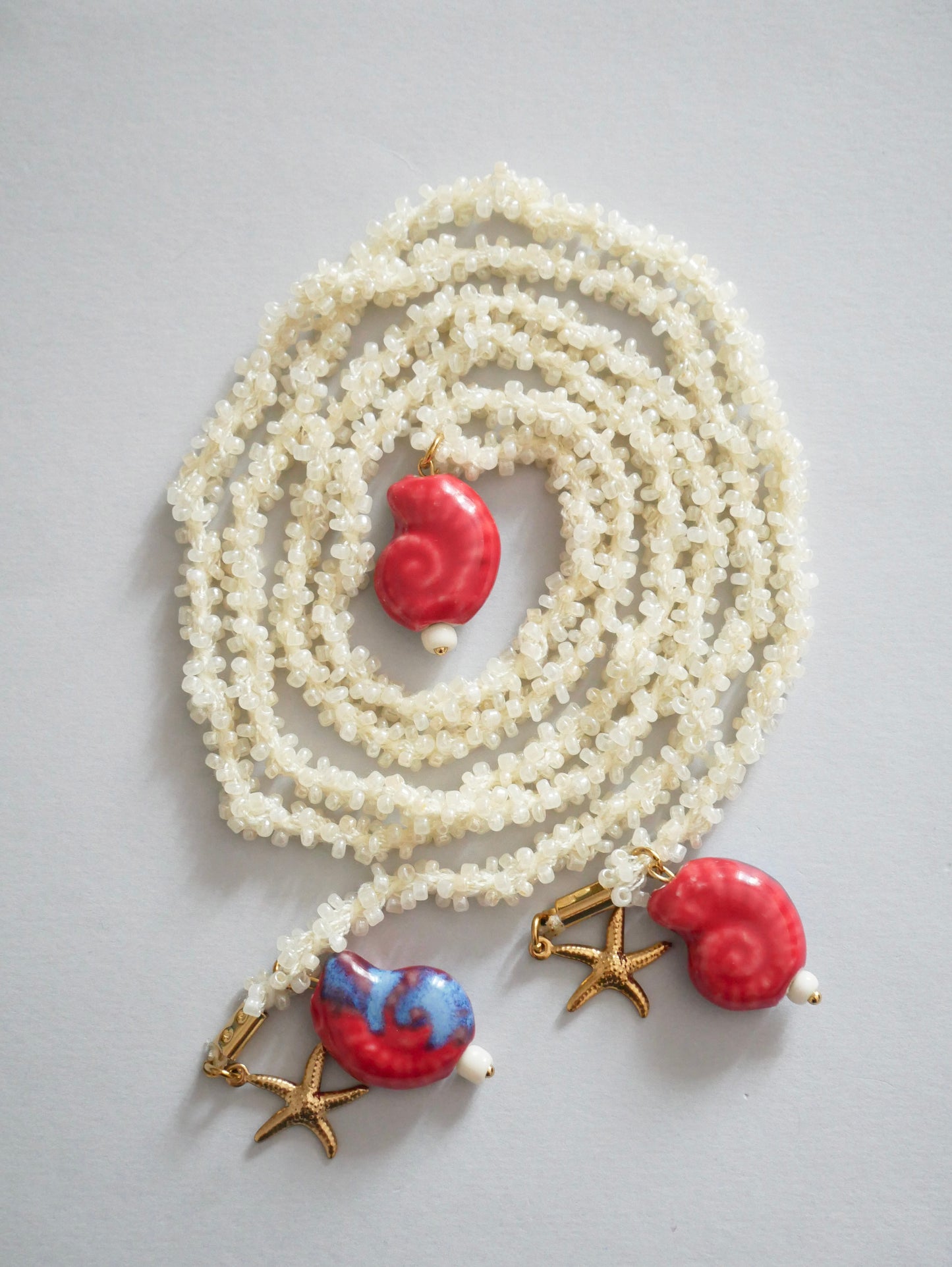 COLLAR VETTA BLANCO (cordón de ganchillo con rocalla)