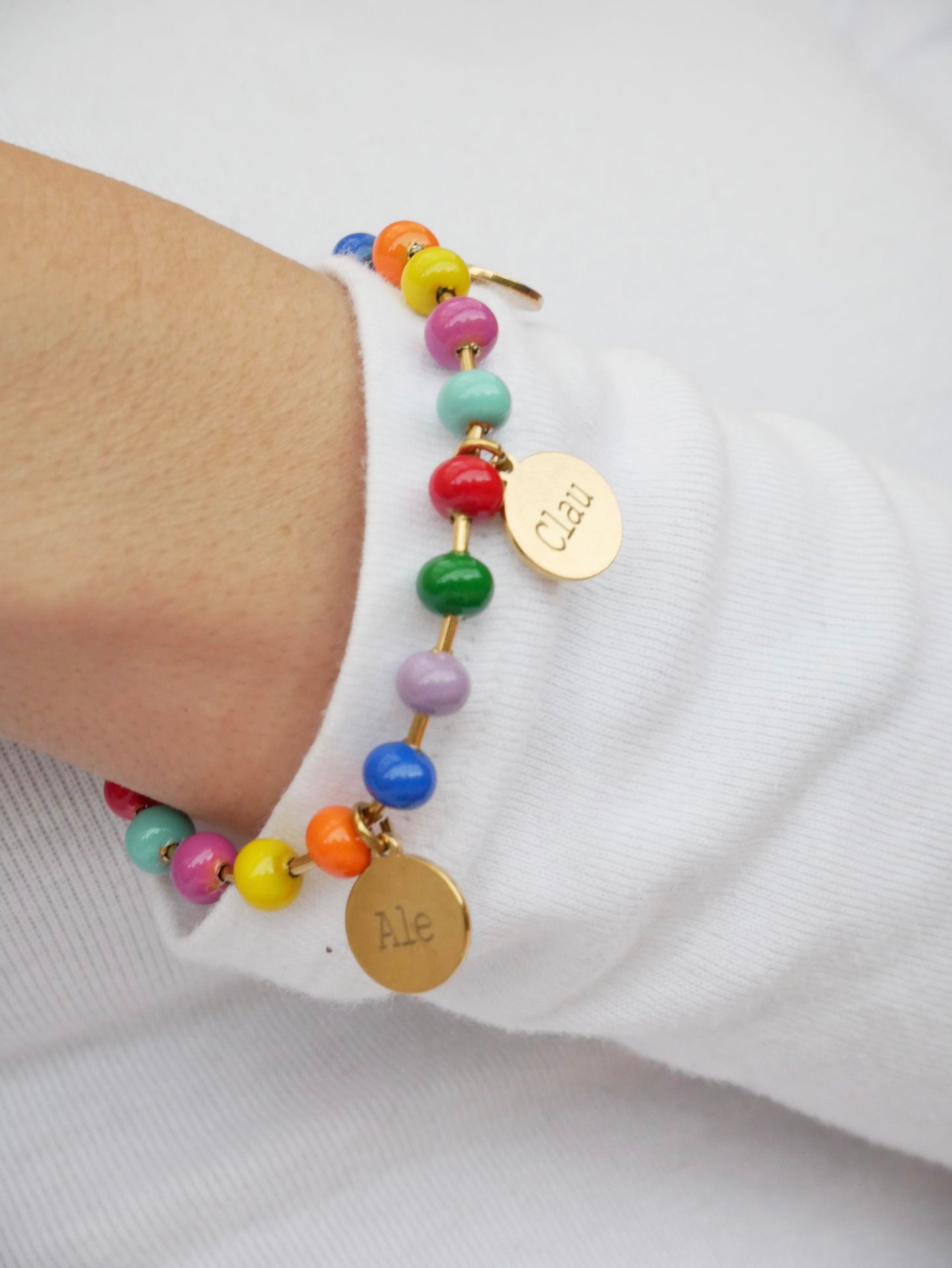 Pulsera de bolas multicolor personalizable con nombres