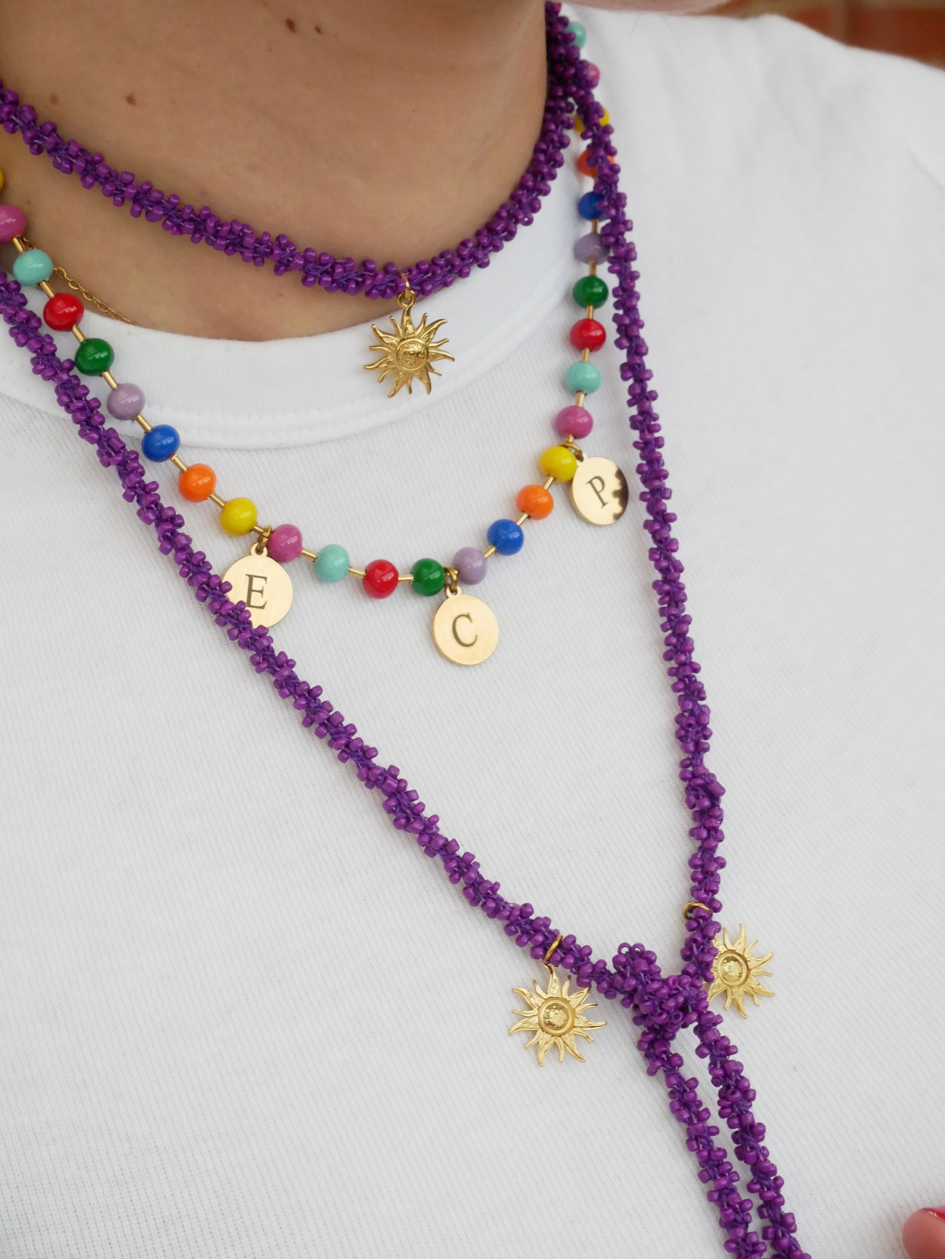 Collar de bolas multicolor personalizable con nombres con collar vetta morado