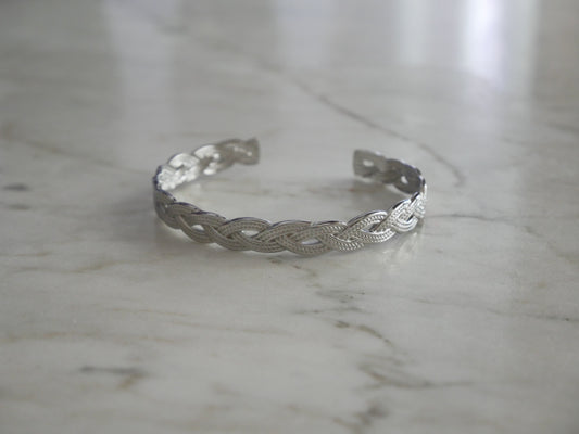 TRENZA PLATEADA