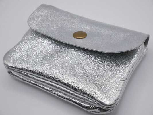 CARTERA ROCK PLATEADA